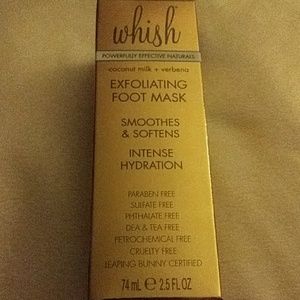 Exfoliating foot mask